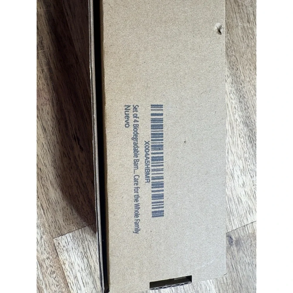 NeWorld Technology 4-Pack Bamboo Toothbrushes + 2 Natural Bamboo Holders | NIB